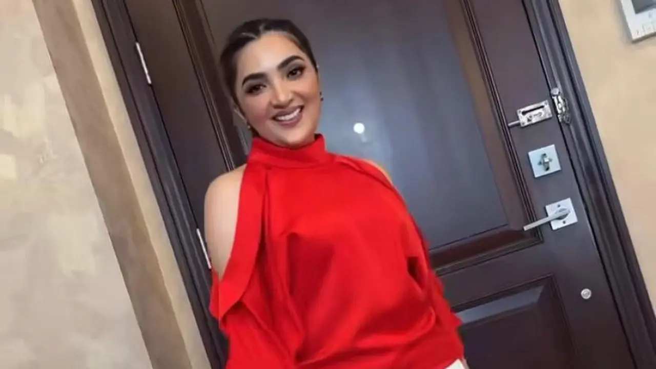 6 Gaya Anang Hermansyah dan Ashanty Nyanyi usai Laga Timnas Indonesia Vs Filipina, Pasutri Tampil Serasi Serba Merah