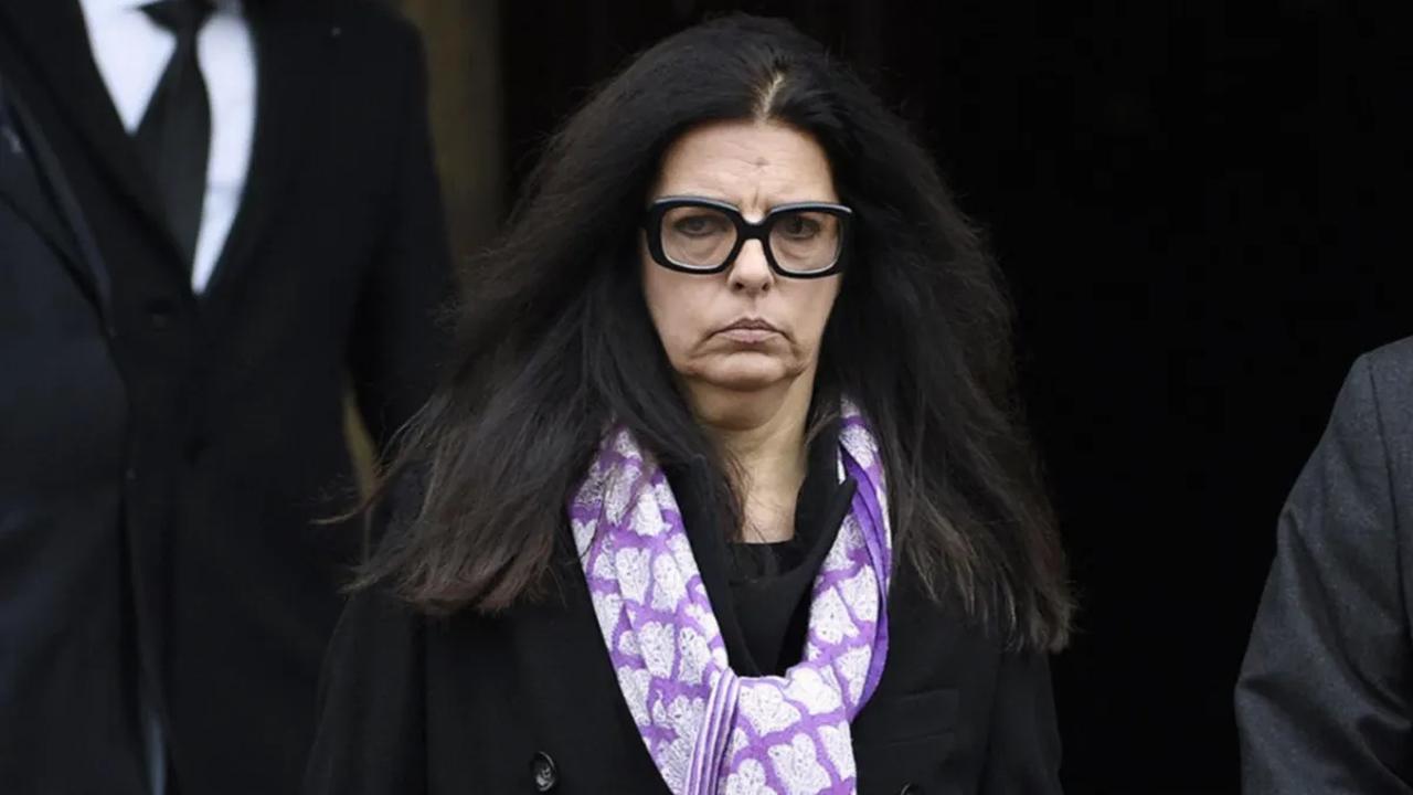 1. Francoise Bettencourt Meyers &amp; keluarga