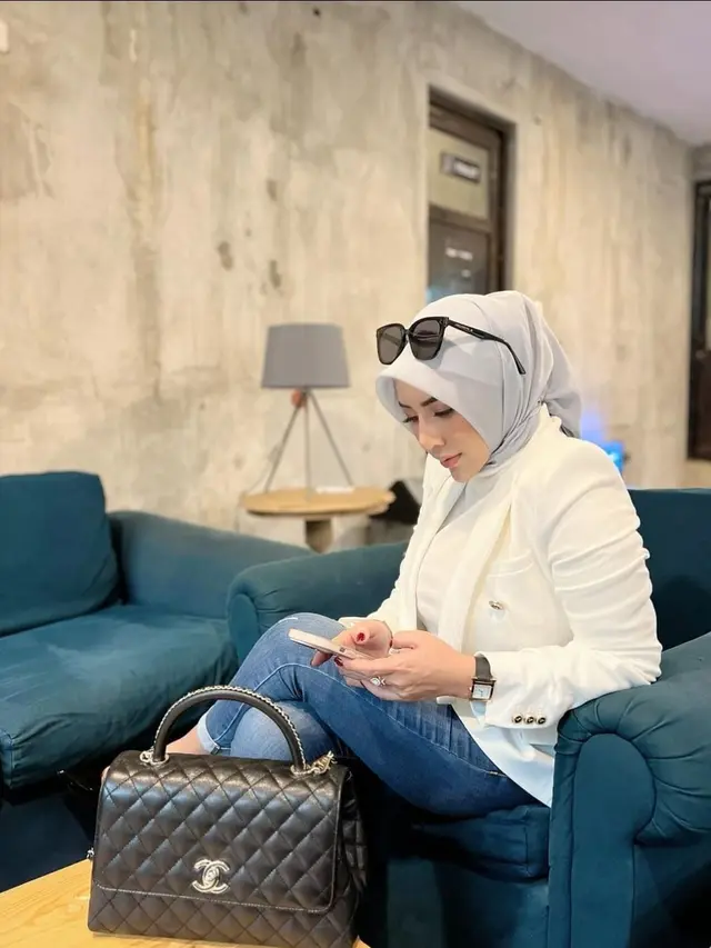 Calon Istri Angga Wijaya Pakai Hijab