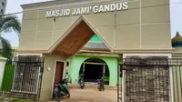Masjid Jami' Gandus Palembang yang dilempari pria tak dikenal dengan kotoran manusia (Liputan6.com / Nefri Inge)