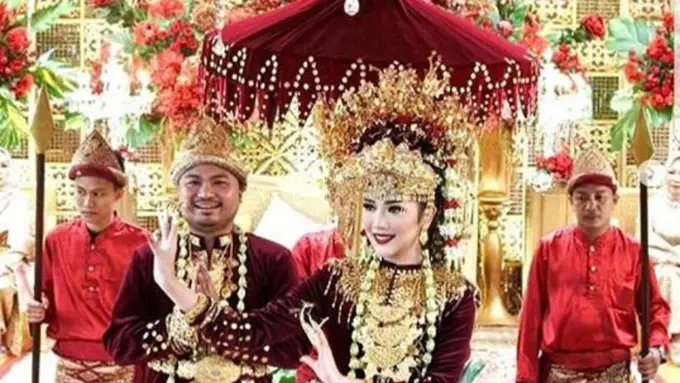 [Bintang] Tistha Nurma dan Affie Kalla