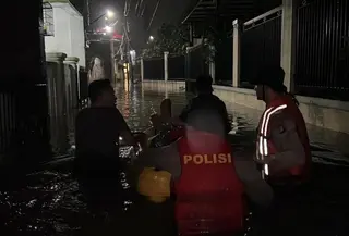 Sebanyak 46 RT di Jakarta Timur terendam banjir akibat hujan deras yang terjadi pada Sabtu, 21 Maret 2026. (Foto: Antara)