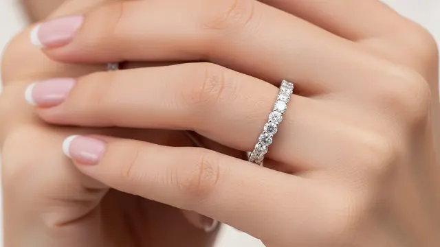 Model Cincin Nikah Diamond (Image by Gemini AI)