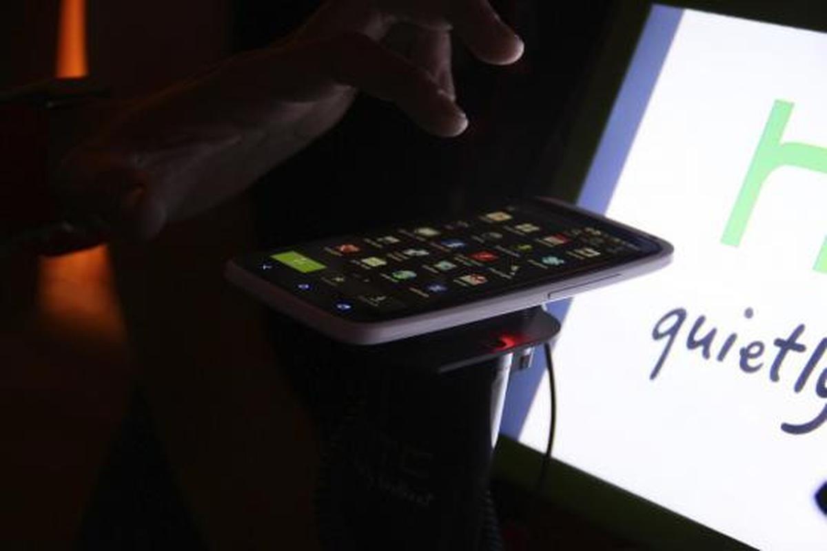 HTC One X, Smartphone Monster rasa Ice Cream Sandwich dari HTC