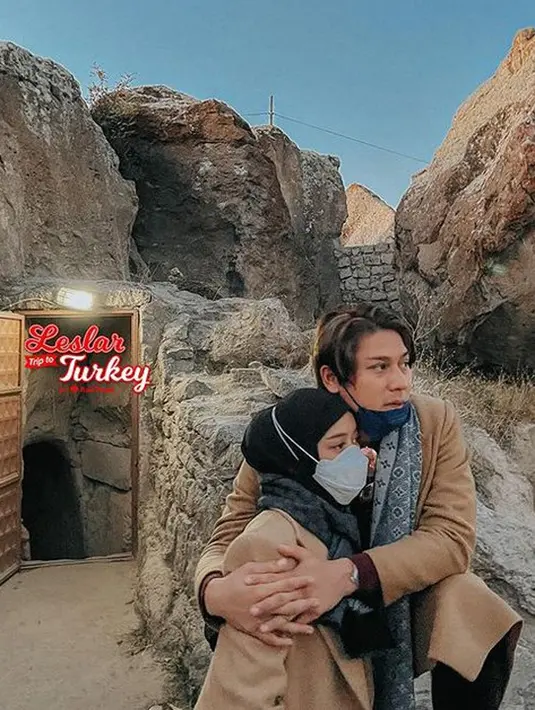 Lesti Kejora dan Rizky Billar (Instagram/rajatravel.id)