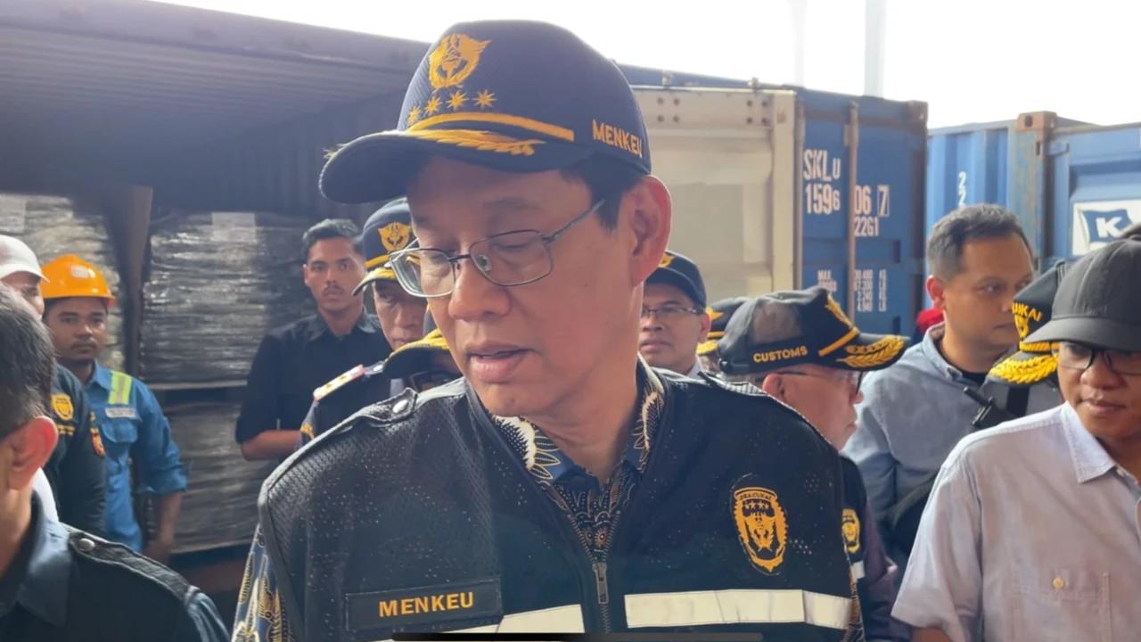 Purbaya Sidak Tanjung Priok, Tinjau Penumpukan Lebih dari 3.000 Kontainer