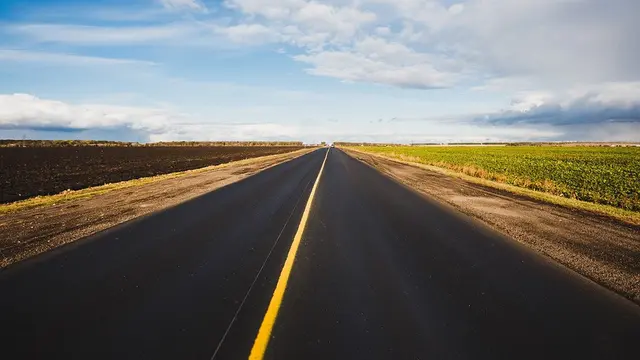 Yang Dimaksud dengan Jalan Raya Adalah Jalan Utama Penghubung Wilayah, Ini Fungsinya