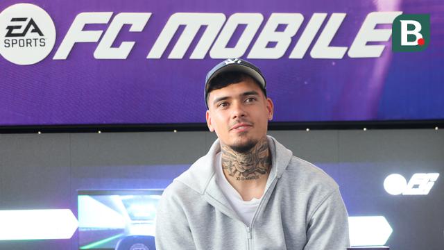 Foto: Lebih Dekat dengan Shayne Pattynama di FC Mobile Ngabuburit, Seru-seruan Bersama Fans Sambil Nunggu Berbuka Puasa