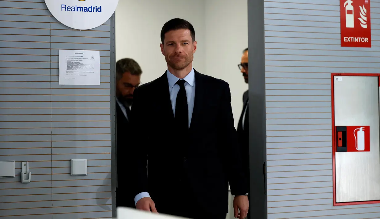 Secara resmi, Real Madrid mengumumkan dalam sebuah pernyataan pada 25 Mei 2025, bahwa Xabi Alonso telah ditunjuk sebagai pelatih baru menggantikan Carlo Ancelotti. (Thomas COEX/AFP)