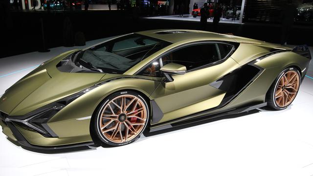 Supercar Hybrid Pertama Lamborghini