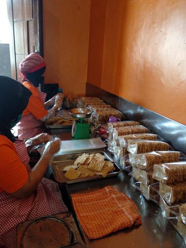 Jadi Oleh-oleh Khas Saat Berkunjung ke Malang, Keripik Tempe Rohani Berhasil Kembangkan Usaha Berkat Pinjaman BRI