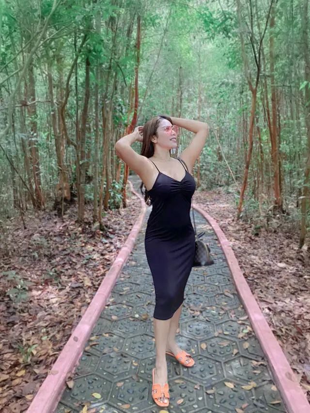 Kartika Chacha (https://www.instagram.com/p/CgeBsKkB7Gd/)