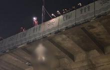 Misteri Pria Berhelm Tewas Tergantung di Flyover Pasupati Bandung, Saksi Ungkap Firasat Aneh Sebelumnya