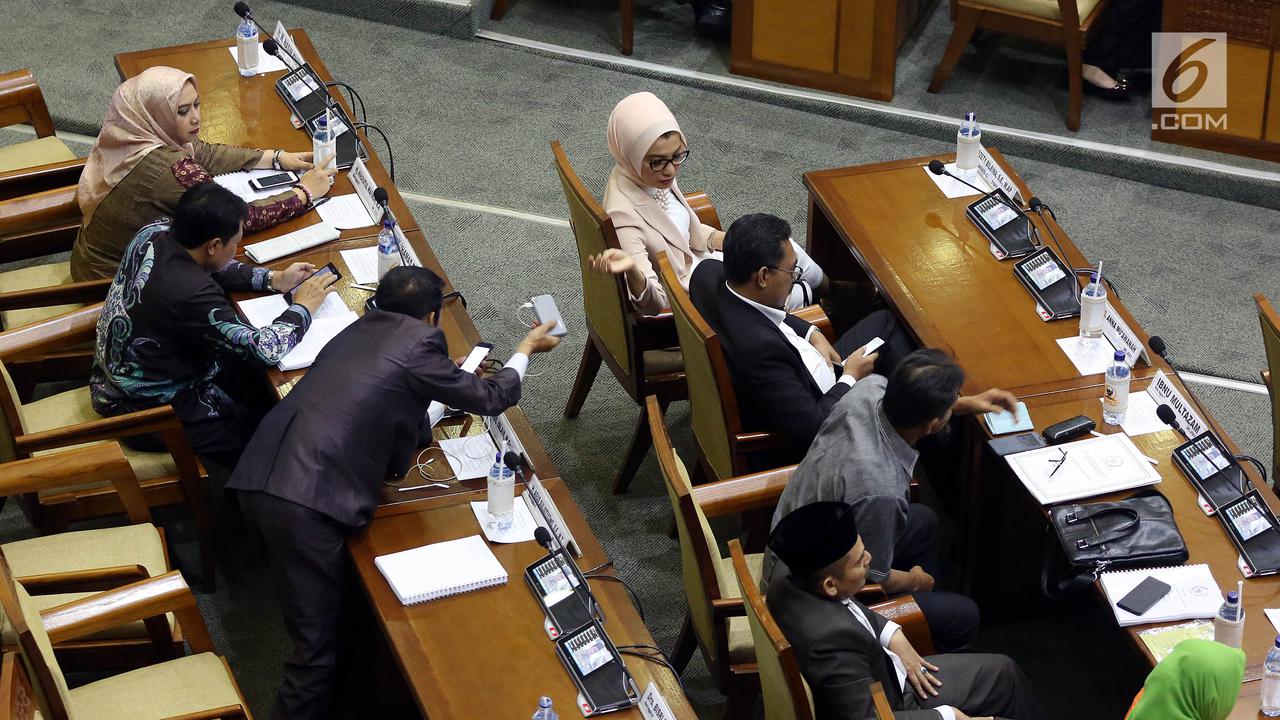 Dipenuhi Wakil Rakyat, Rapat Paripurna Bahas Nasib RUU Pemilu 