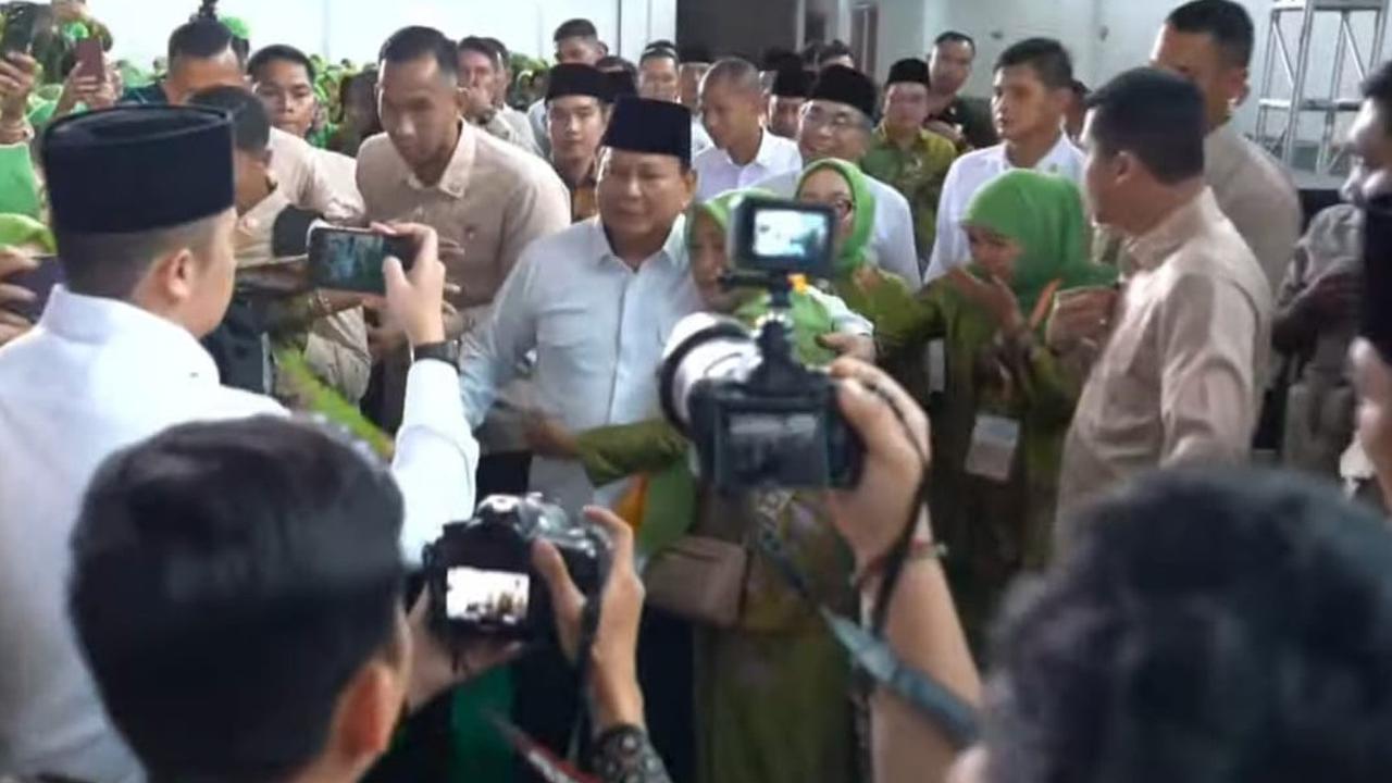 Prabowo Bela Habis-Habisan Jokowi: Orang Sudah Enggak Berkuasa Dijelek-Jelekin, Jangan!
