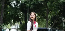 Gaya serba pink Tissa Biani yang menawan. [@tissabiani].