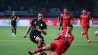 Persija Jakarta melawan Barito Putera pada pekan ke-15 BRI Liga 1 2023/2024 di Stadion Patriot Candrabhaga, Bekasi, Sabtu (7/10/2023). (Bola.com/Muhammad Iqbal Ichsan)