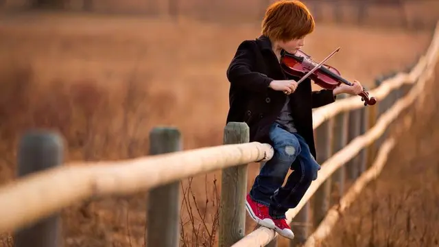 Ilustrasi Alat Musik. (foto: Pinterest/Flickr).