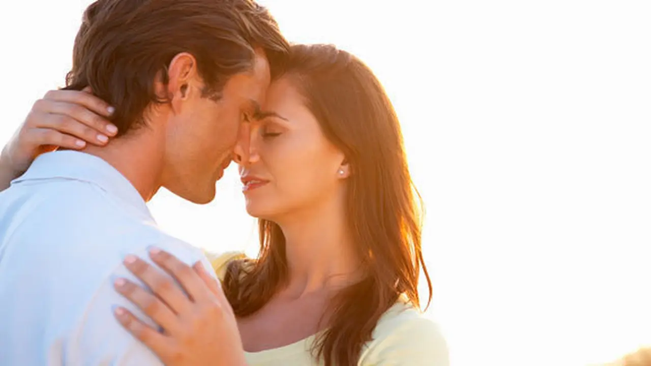 (C) shutterstock