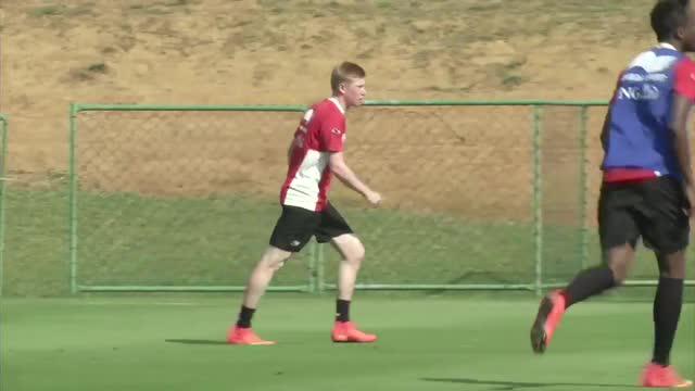 Kevin De Bruyne bocah ajaib yang pernah bermain untuk Chelsea dua tahun lalu kembali merumput di Liga Premier Inggris bersama Manchester City dengan harga Rp 1,25 trilyun rupiah.