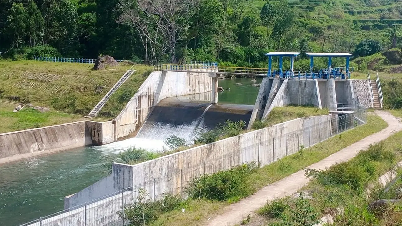 Pembangkit Listrik Tenaga Minihidro (PLTM) Maiting Hulu-2 dengan kapasitas 2 x 4 megawatt (MW) resmi beroperasi. (Dok PLN)