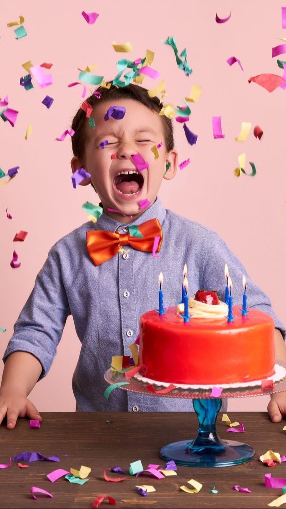 52.	"Hari ini adalah awal dari sesuatu yang indah. Fajar baru dan awal yang baru. Eksploitasi dan taklukkan semua yang menghalangi jalanmu. Selamat ulang tahun, Sahabat."<br>