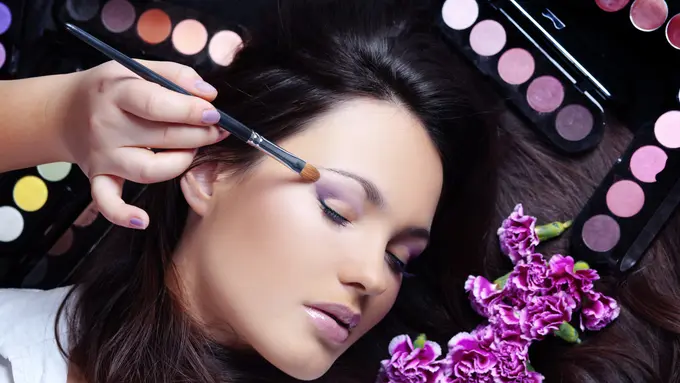 Cewek yang Makeupnya Kayak Gini yang Disukai Cowok