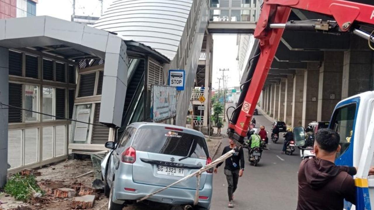 Trivia: Kecelakaan Mobil di Stasiun Garuda Dempo Tak Ganggu Layanan LRT Sumsel, Ini Penjelasan BPKARSS