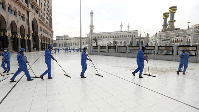 FOTO: Masjidil Haram Bersiap Menyambut Jemaah Haji