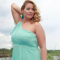 Ilustrasi wanita bertubuh besar dengan gaya fashionable. (via: istimewa)