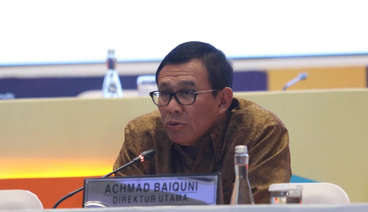 Direktur Utama BNI Achmad Baiquni (tengah) mengikuti Rapat Umum Pemegang Saham Luar Biasa (RUPSLB) di Jakarta, Jumat (30/8/2019). Rapat tersebut membahas dua agenda yaitu Evaluasi/ Pemaparan Kinerja Perseroan sampai dengan Semester I Tahun 2019. (Liputan6.com/Angga Yuniar)