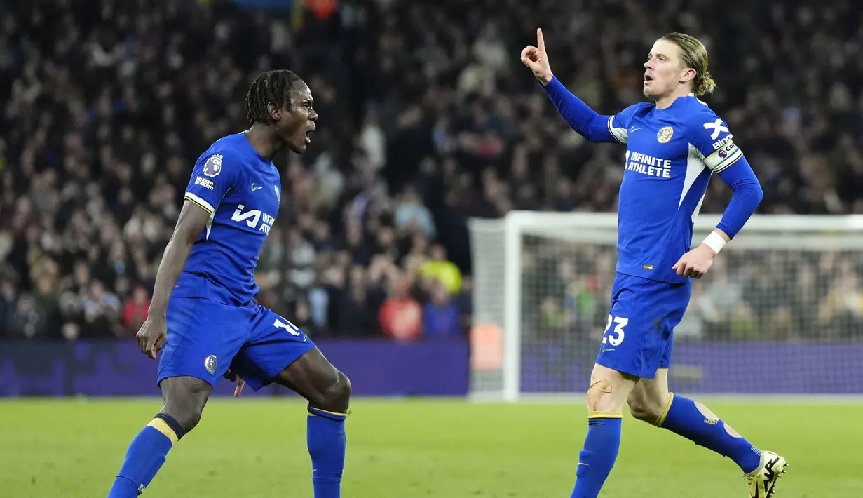 Namun, Chelsea bangkit di babak kedua dan menyamakan skor berkat gol Noni Madueke dan Conor Gallagher. (Nick Potts/PA via AP)