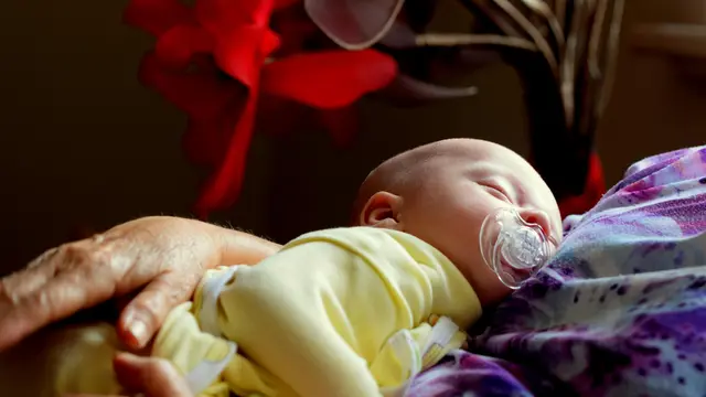 3. Sendawakan Bayi Setelah Menyusui