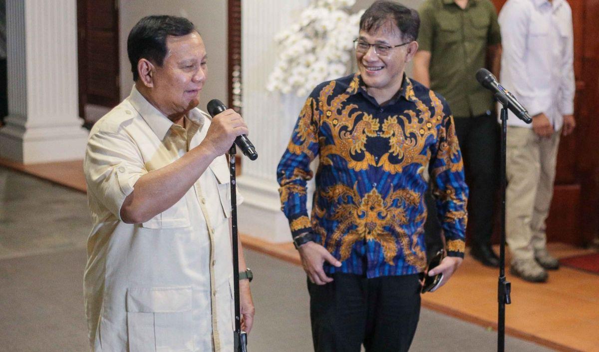"Jadi saya pikir, ya itu langkah saya mungkin dianggap salah secara administratif, secara organisasional. Dan karena itu saya siap mempertanggungjawabkannya," ujar aktivis 98 ini.