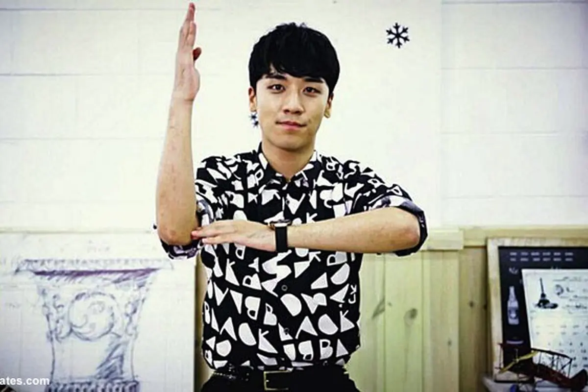 seungri-130828b.jpg