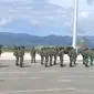 Pasukan TNI AD saat baru tiba di bandara Mutiara Sis Aljufri Palu, Jumat (15/8/2020). 1 kompi pasukan TNI itu akan bergabung dalam Satgas TInombala di Poso untuk misi perburuan kelompok MIT. (Foto: Liputan6.com/ Heri Susanto).