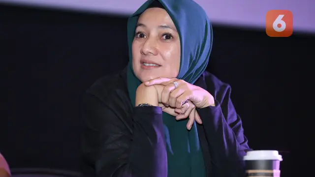 [Fimela] Cut Mini Berhijab