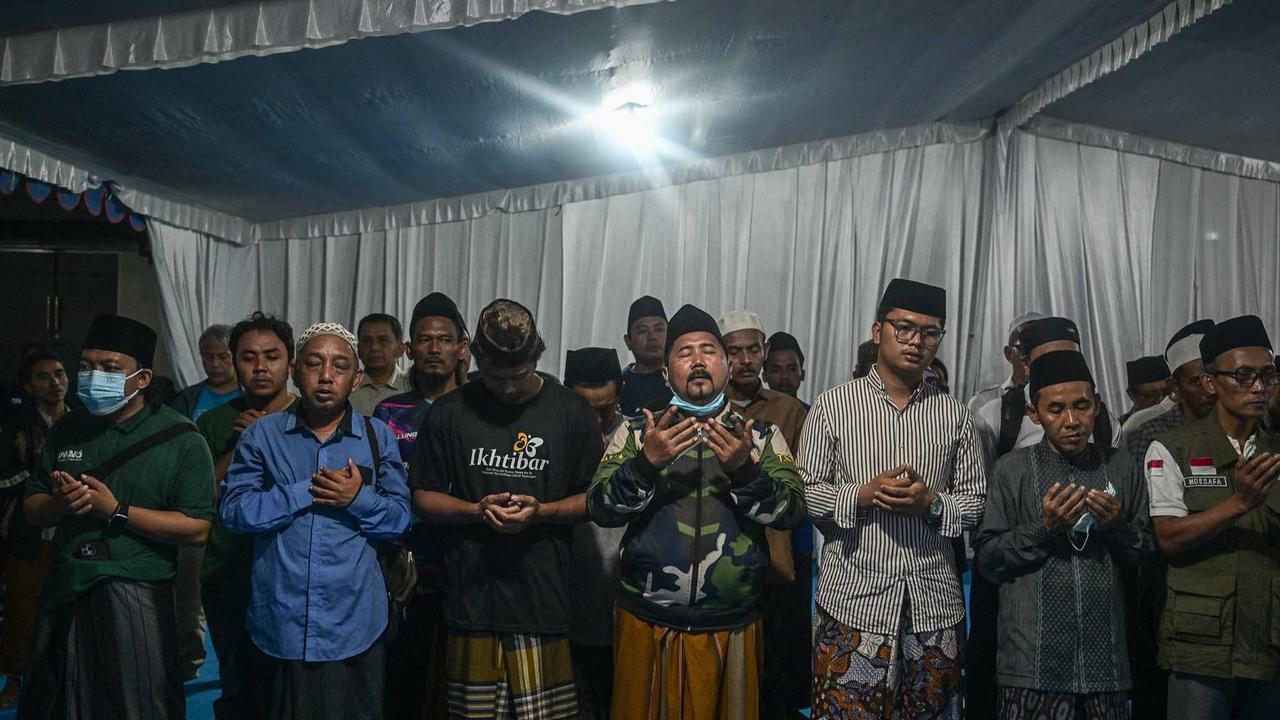 FOTO: 45 Kantong Jenazah Korban Ambruknya Musala Ponpes Al Khoziny Diterima RS Bhayangkara, Proses Identifikasi Terus Berlanjut