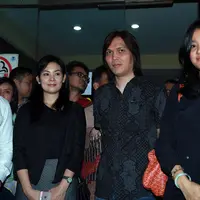 "Saya juga berharap, Polisi mau menemani para produser baik musik ataupun film. Tidak bisa juga sendiri dilepas mereka kan bukan penyidik." tandas Marcella Zalianty. (Deki Prayoga/Bintang.com)