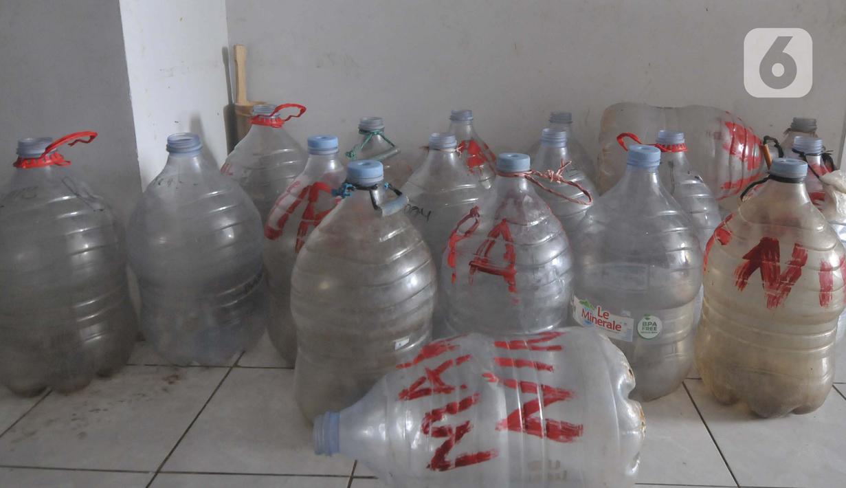 Sampai saat ini warga KSB masih tetap kekeuh bertahan di dalam rusun. (merdeka.com/Imam Buhori)