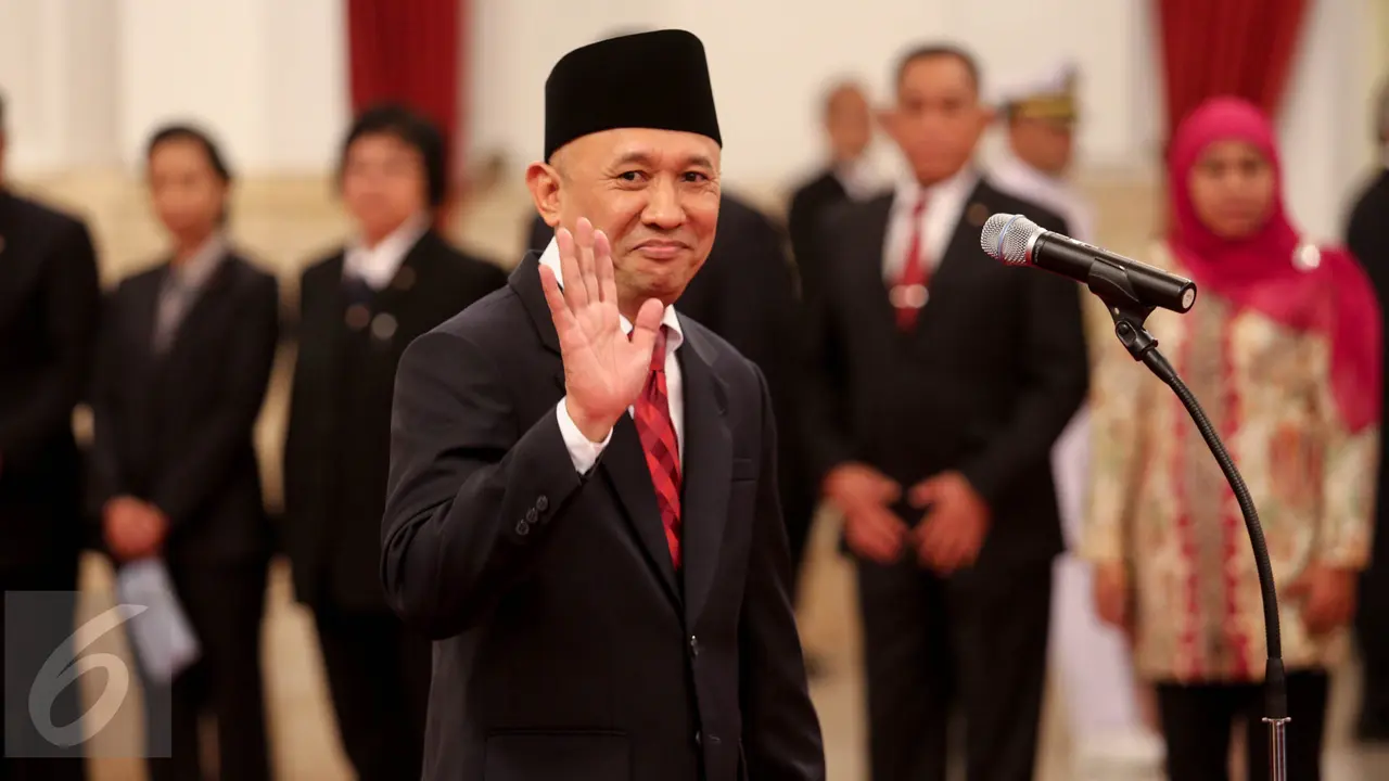 20150902-Teten Masduki Resmi Gantikan Luhut Sebagai Kepala Staf Presiden-Jakarta