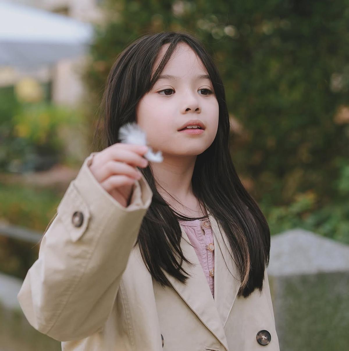 Genap 10 Tahun, Ini 7 Potret Tumbuh Kembang Gempita yang Diunggah Gisella Anastasia hingga Bikin Netizen Gemas