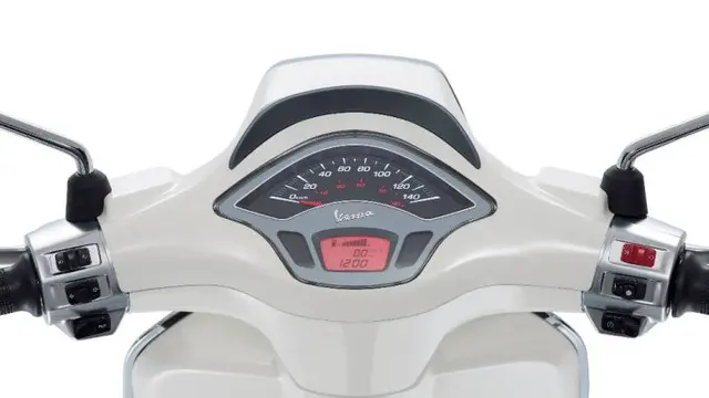 Mengintip Keunggulan Vespa Sprint 150