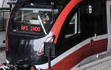 LRT Arah Cibubur Rusak, Penumpang Terpaksa Turun di Cawang