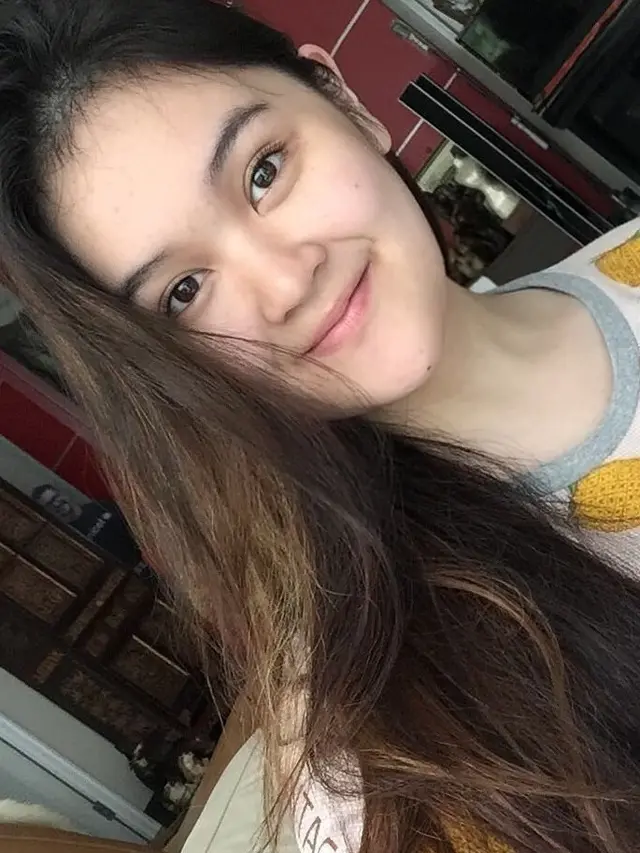 Jarang Terekspos, Ini 7 Potret Cantik Brenda Anak Ferry Salim
