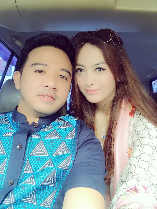[Bintang] Roby Geisha dan Cinta Ratu Nansya