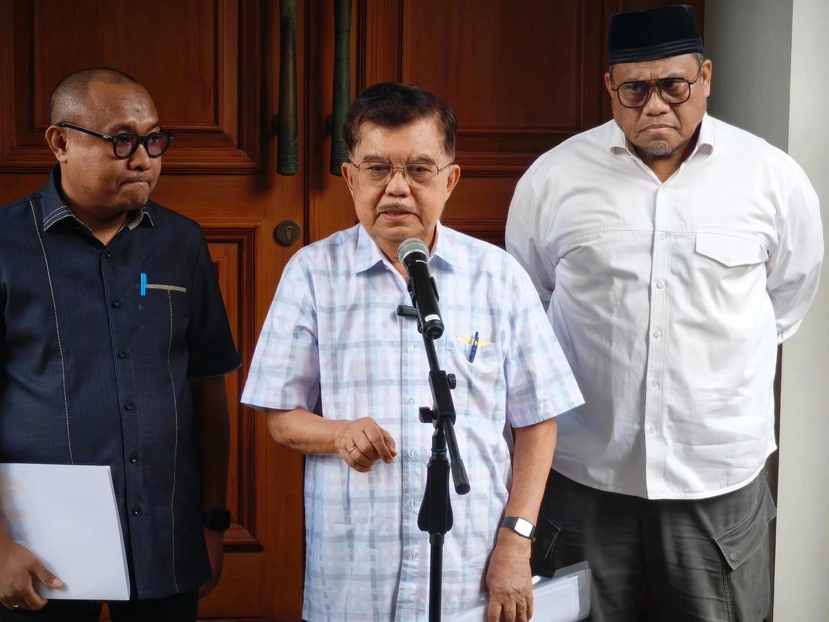 FOTO: Jusuf Kalla Bantah Tuduhan Pendanaan Polemik Ijazah Jokowi
