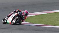 Pembalap Aprilia Racing, Aleix Espargaro menjadi yang tercepat di FP1 MotoGP Doha (Karim Jaafar/AFP)