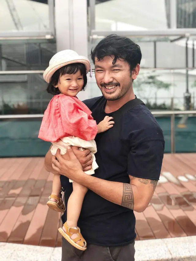 Salma, Anak Rio Dewanto dan Atiqah Hasiholan