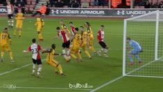 Bintang Southampton Jack Stephens menorehkan gol tumit sensasional di dalam kotak penalti yang penuh kemelut untuk membawa timnya ...